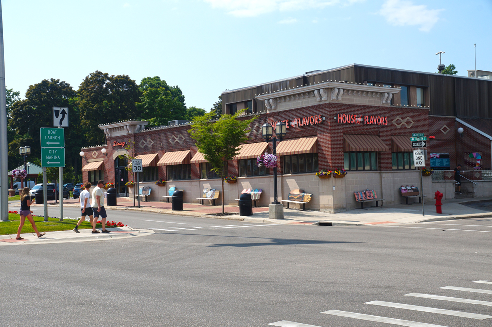 House of Flavors Ice Cream - Walking Distance